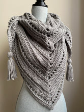 Triangle scarf/shawl with tassels